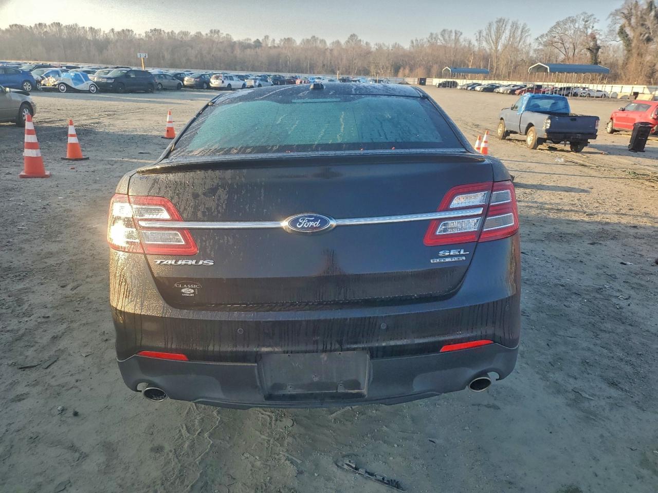 2016 FORD TAURUS SEL photo 6