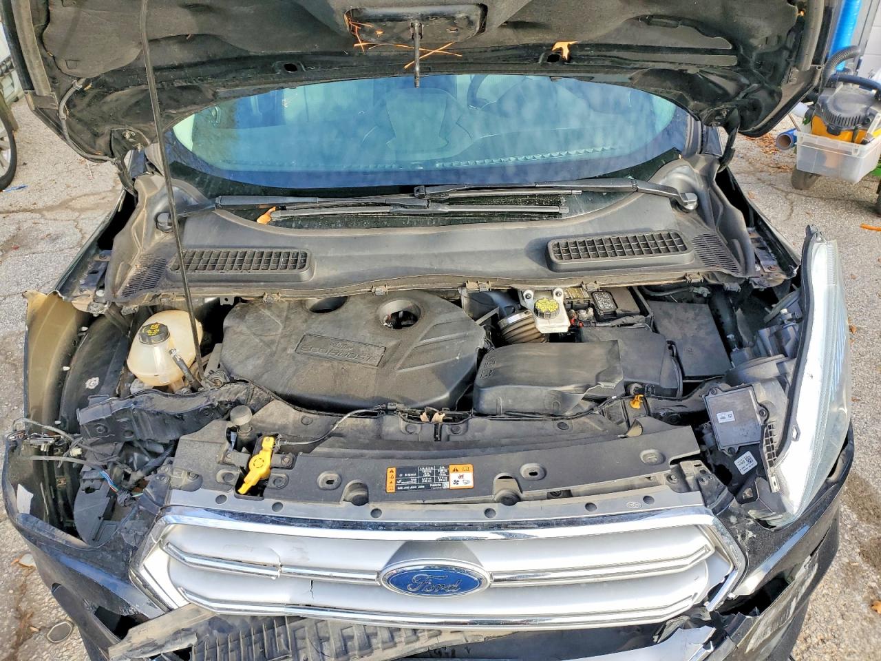 2017 FORD ESCAPE SE photo 34