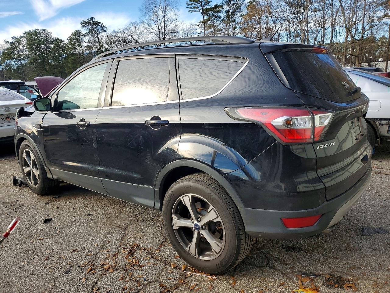 2017 FORD ESCAPE SE photo 4