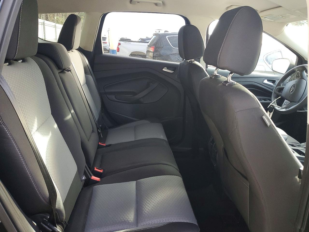 2017 FORD ESCAPE SE photo 31