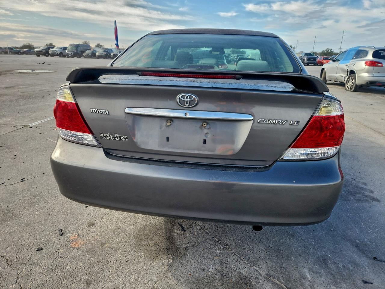 2005 TOYOTA CAMRY LE photo 6