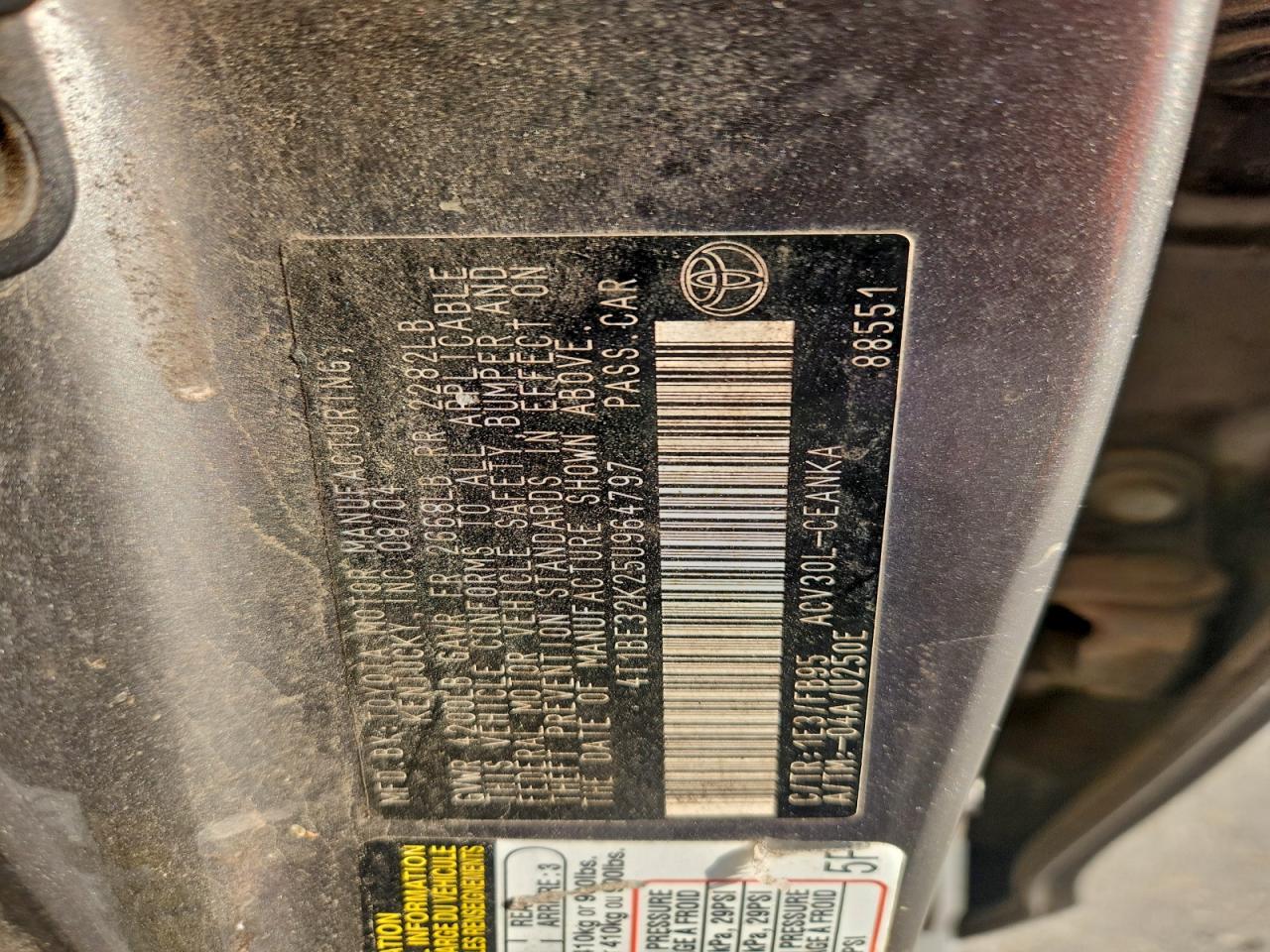 2005 TOYOTA CAMRY LE photo 12