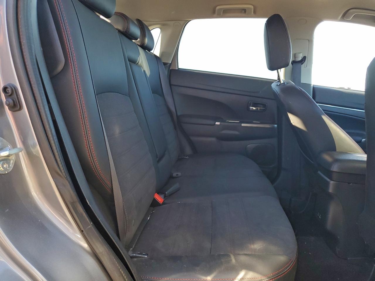 2025 MITSUBISHI OUTLANDER SPORT S photo 11