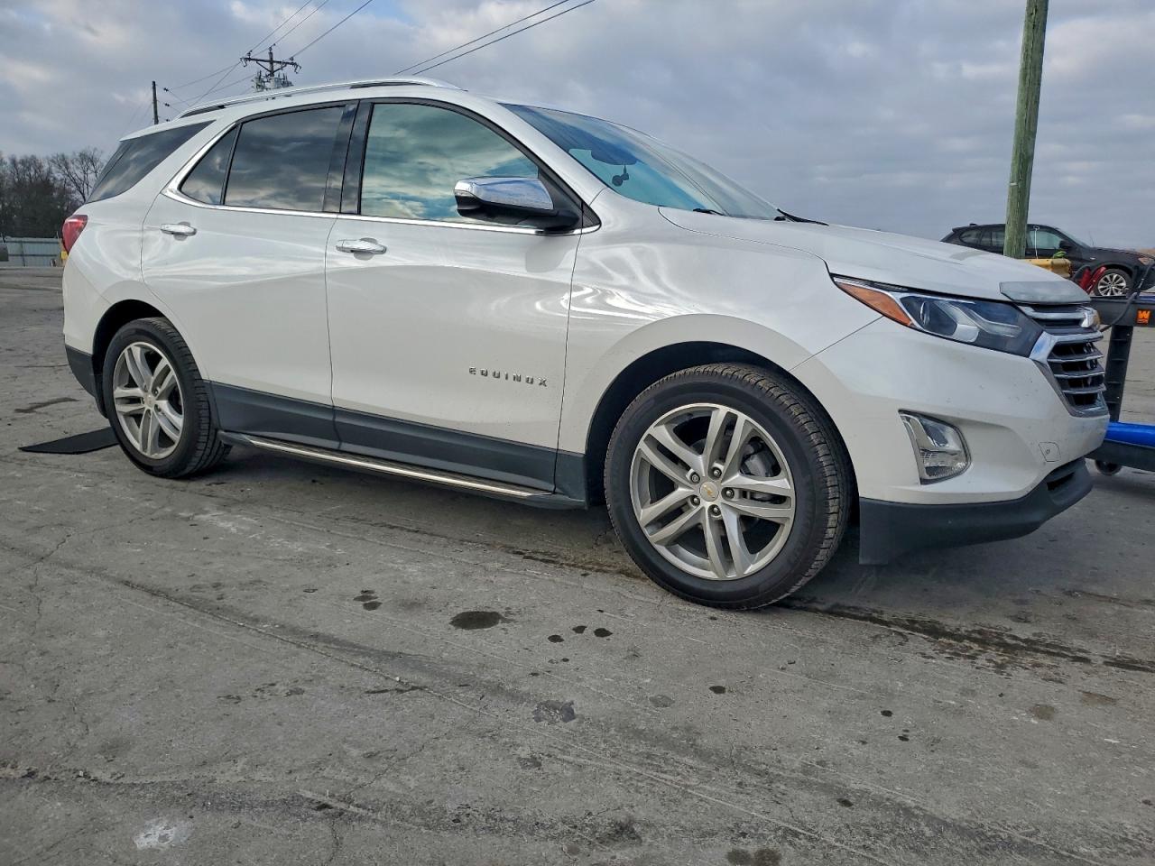 2019 CHEVROLET EQUINOX PREMIER photo 4
