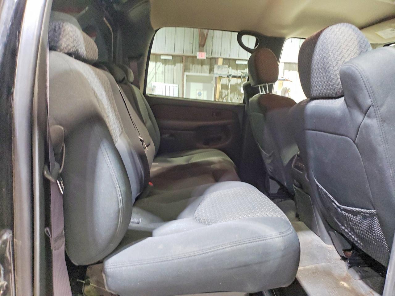 2004 CHEVROLET AVALANCHE K1500 photo 10