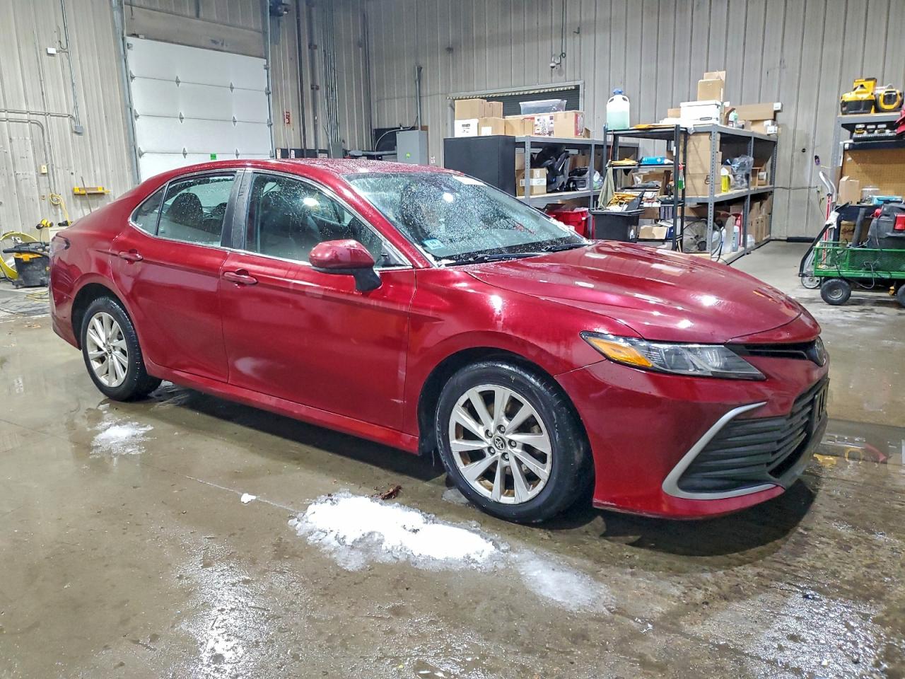 2021 TOYOTA CAMRY LE photo 10