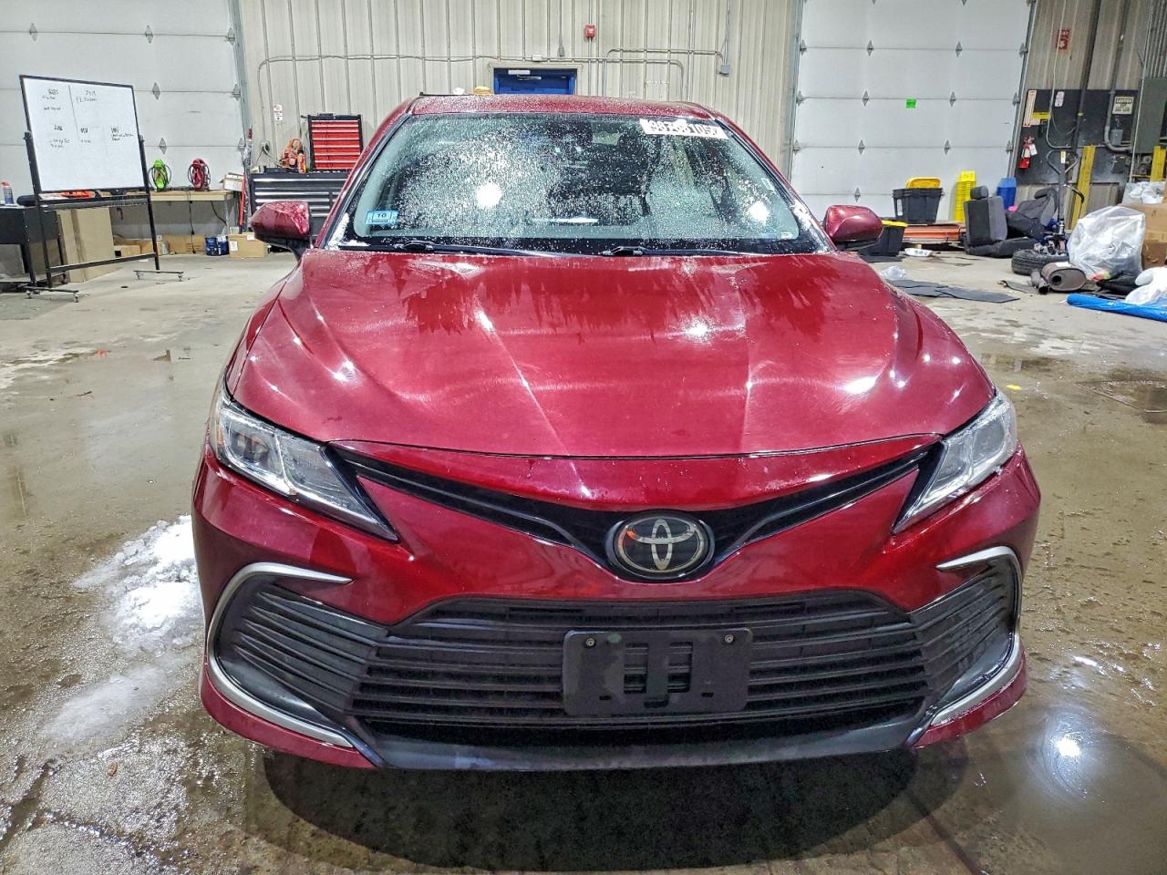 2021 TOYOTA CAMRY LE photo 13
