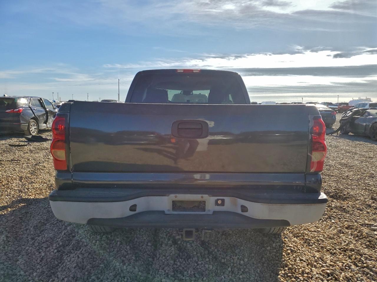 2005 CHEVROLET SILVERADO C1500 photo 6