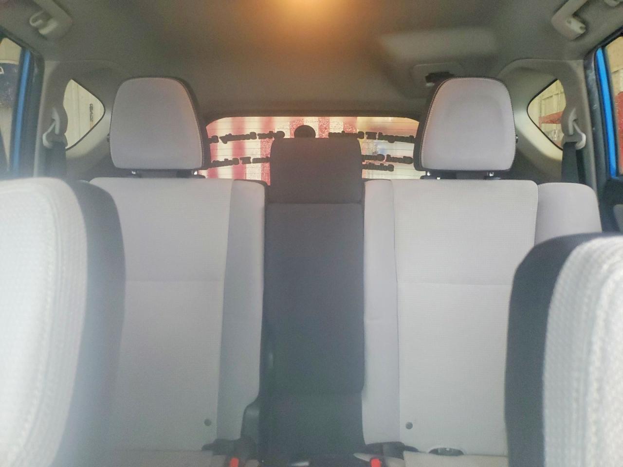 2017 TOYOTA RAV4 XLE photo 10