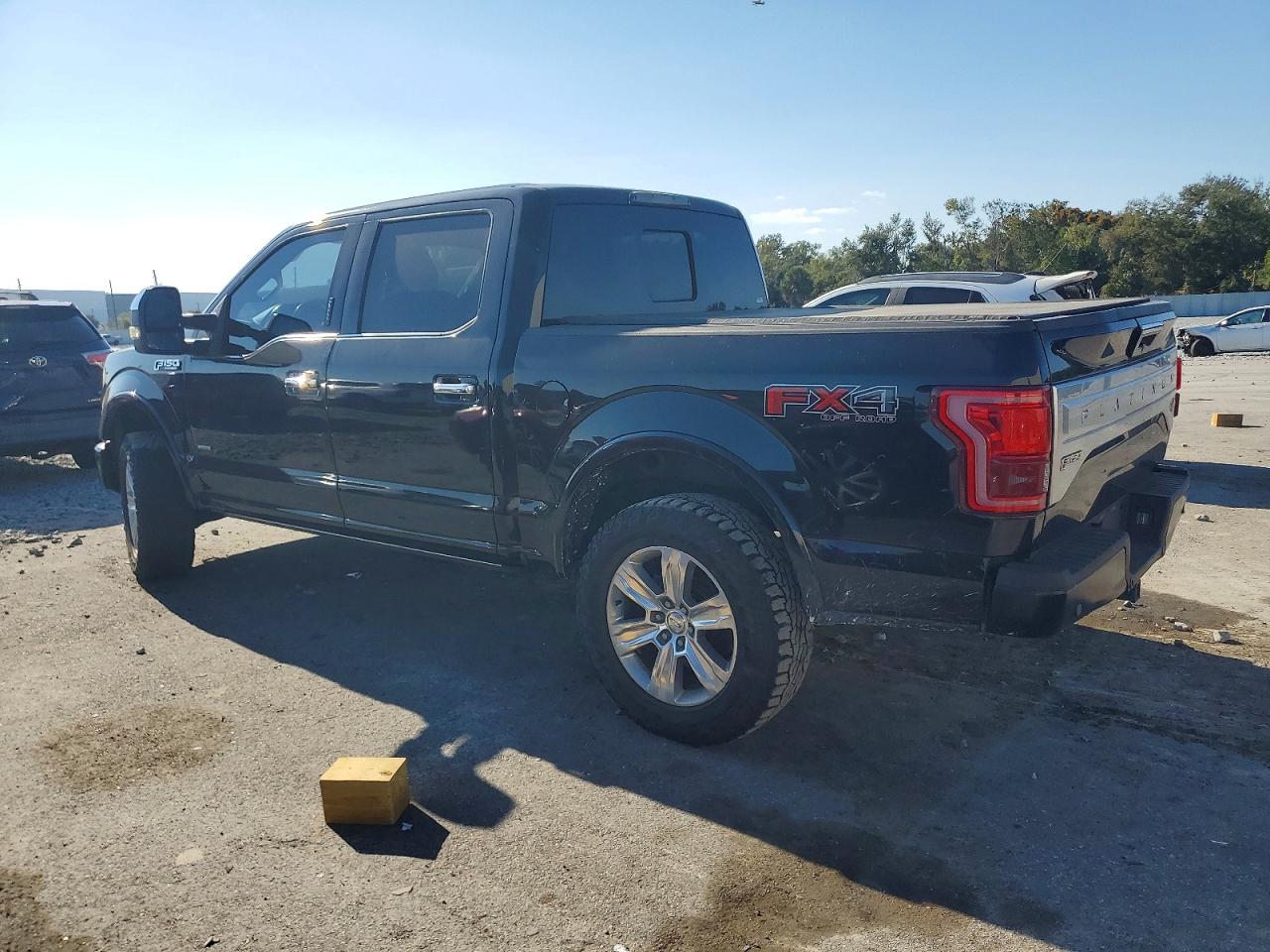 2015 FORD F150 SUPERCREW photo 2
