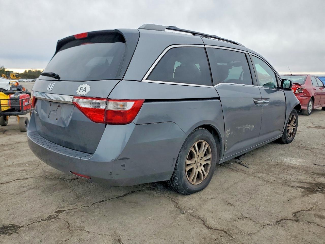 2012 HONDA ODYSSEY EXL photo 3