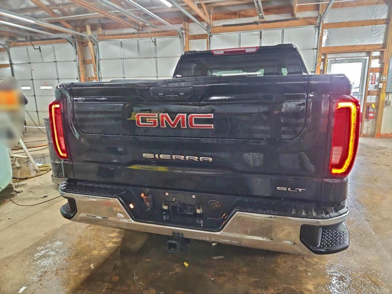 2025 GMC SIERRA K1500 SLT photo 6