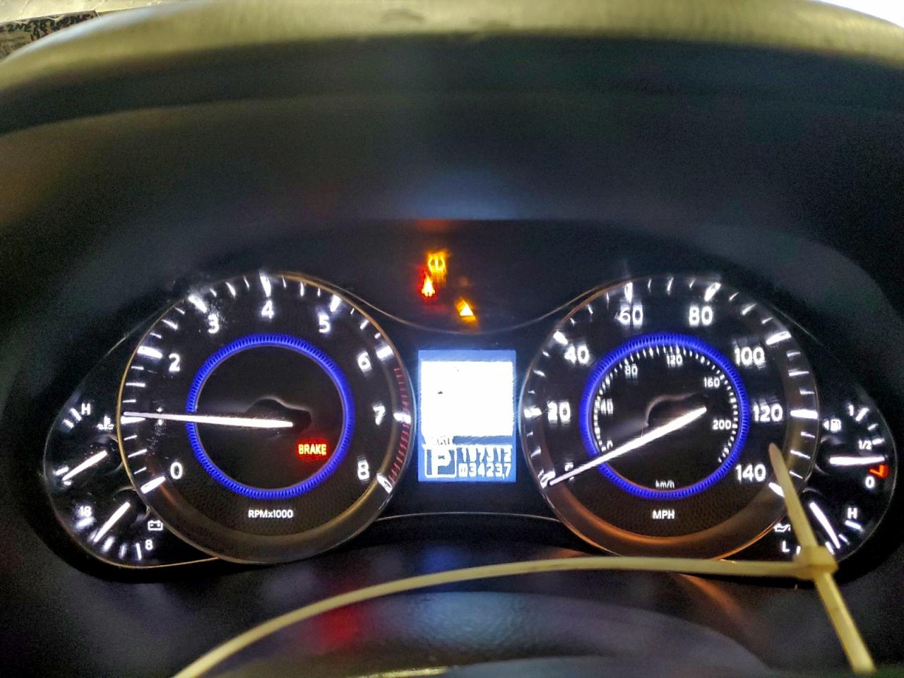 2011 INFINITI QX56 photo 9