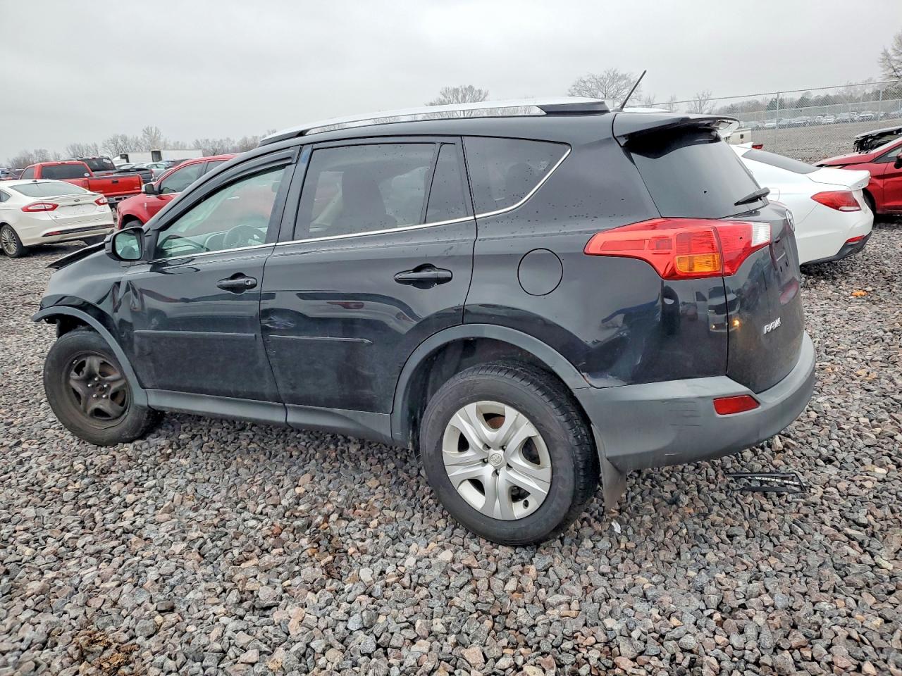 2013 TOYOTA RAV4 LE photo 2