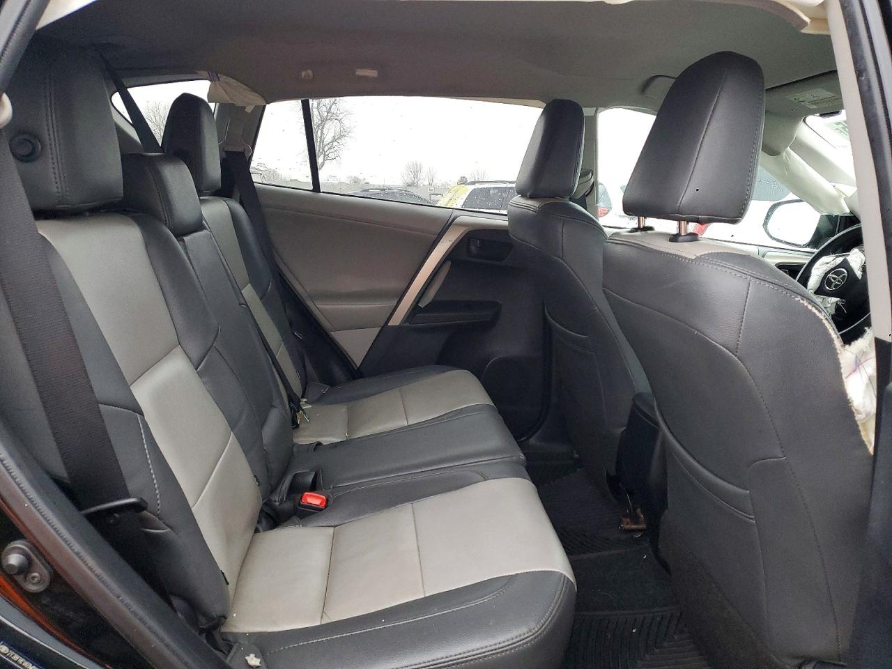 2013 TOYOTA RAV4 LE photo 10