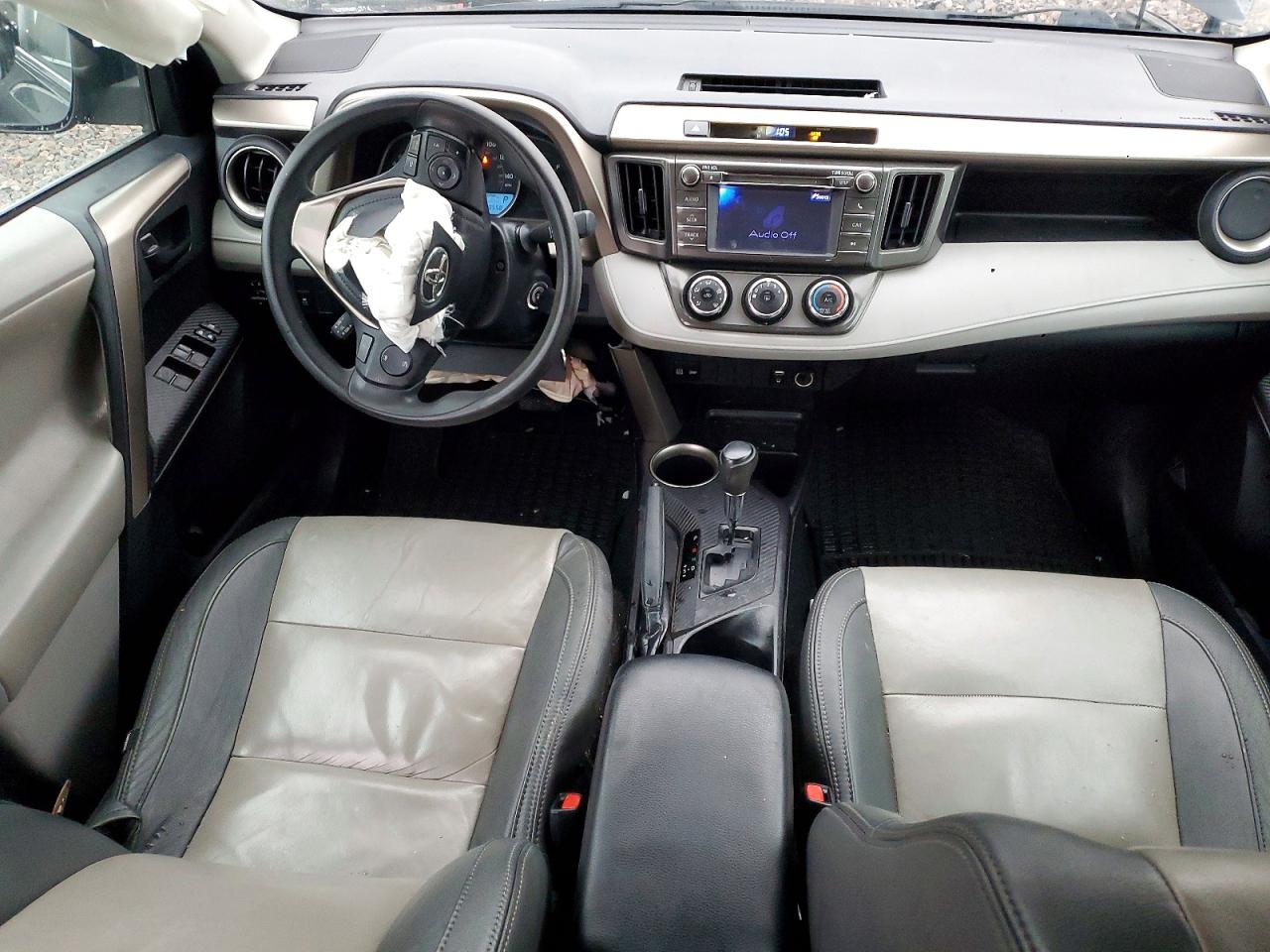 2013 TOYOTA RAV4 LE photo 8