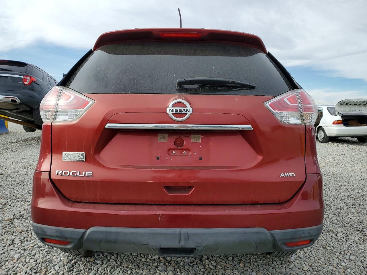 2016 NISSAN ROGUE S photo 6