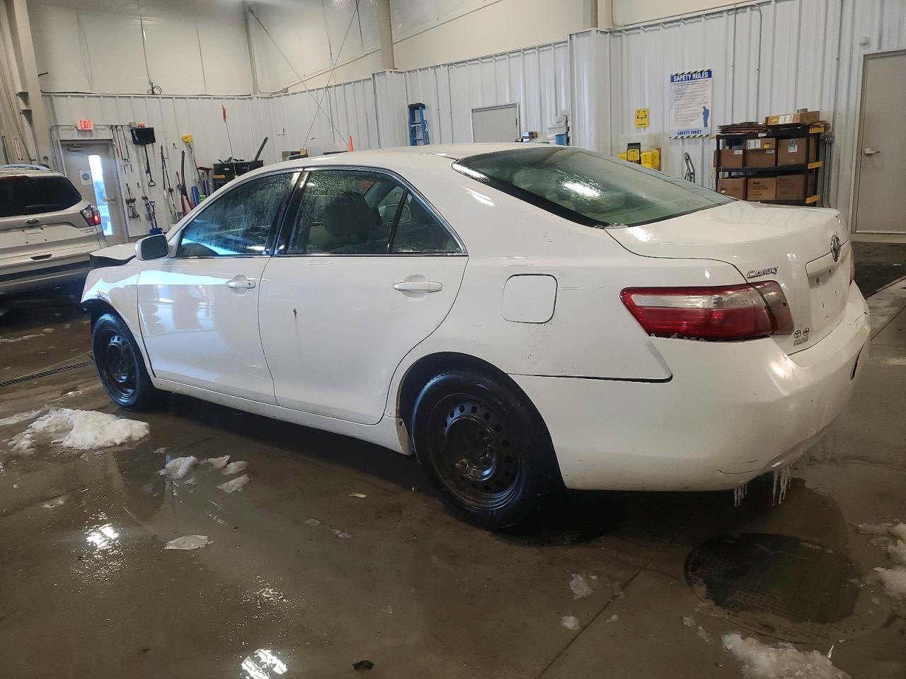 2007 TOYOTA CAMRY LE photo 2