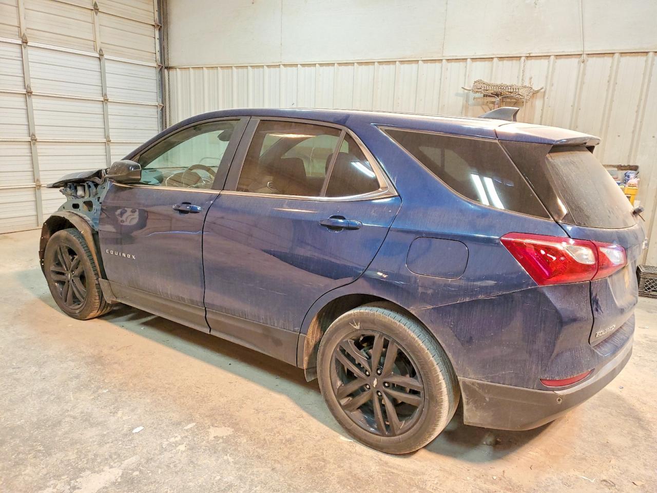 2021 CHEVROLET EQUINOX LT photo 2
