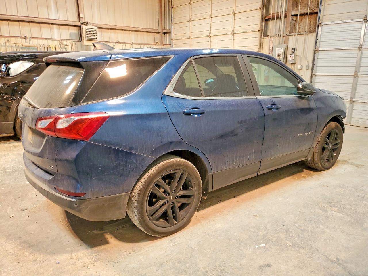 2021 CHEVROLET EQUINOX LT photo 3