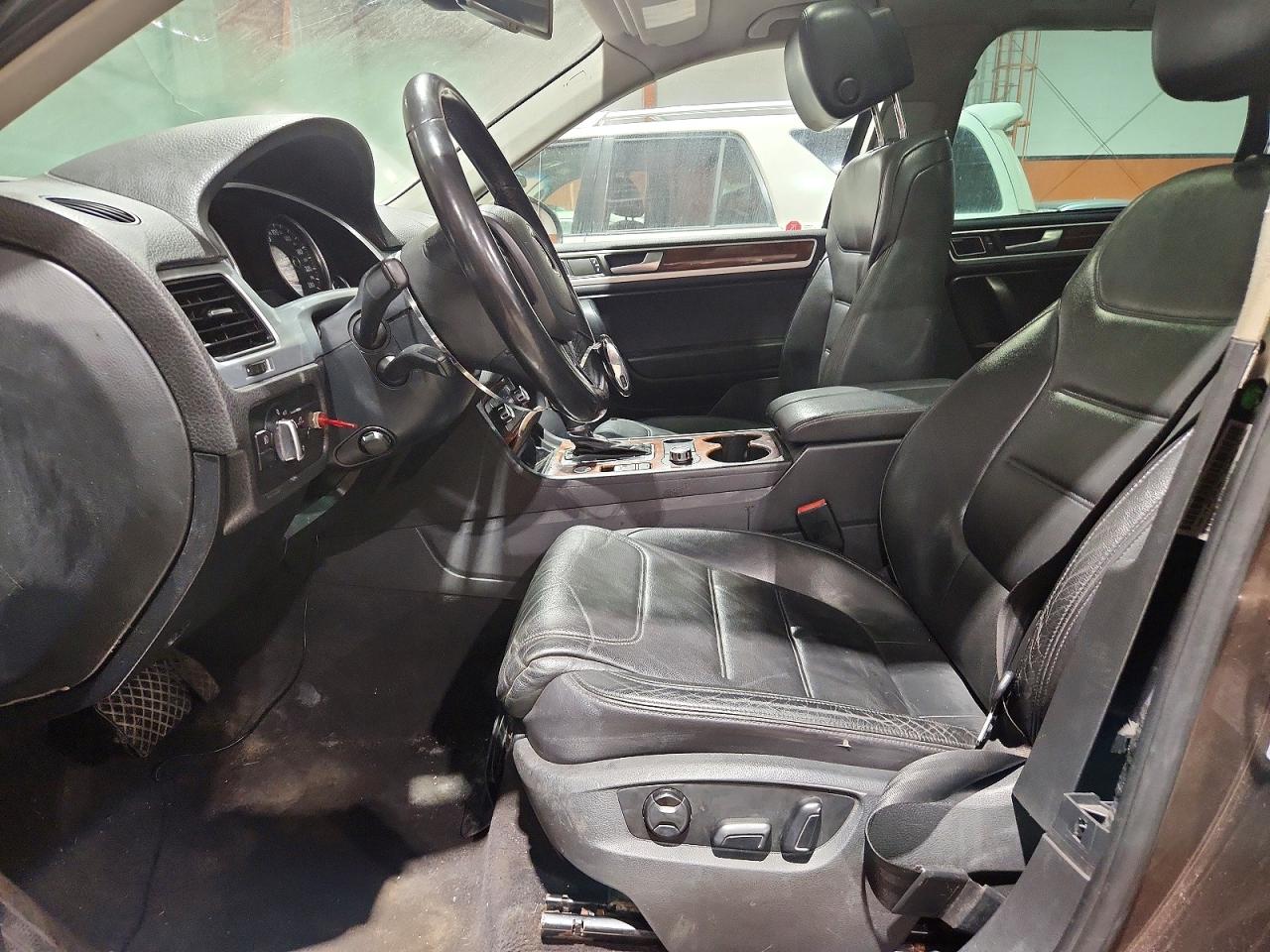 2012 VOLKSWAGEN TOUAREG V6 photo 7