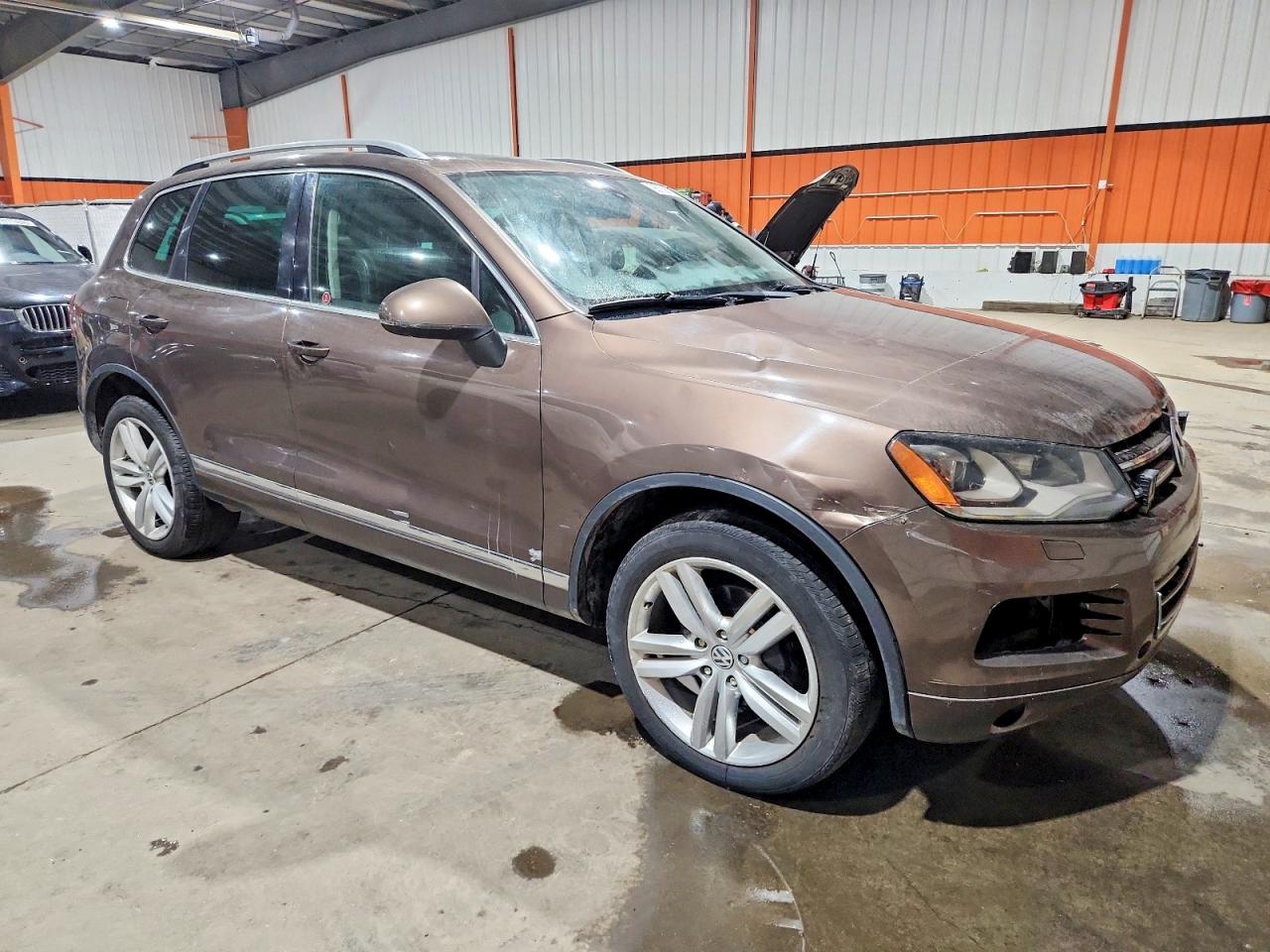 2012 VOLKSWAGEN TOUAREG V6 photo 4