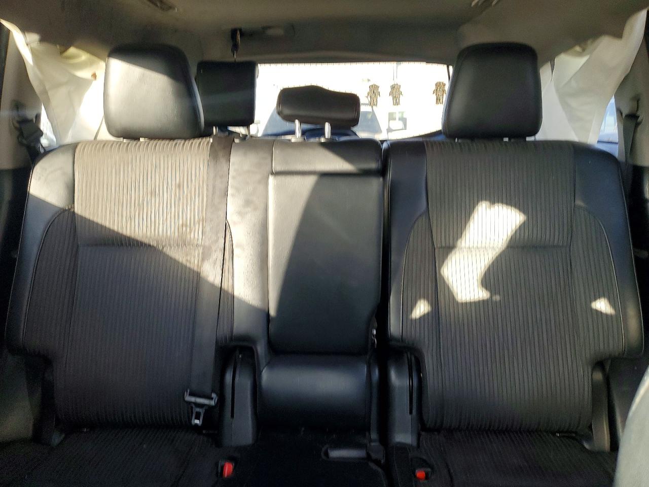 2019 TOYOTA HIGHLANDER LE photo 10