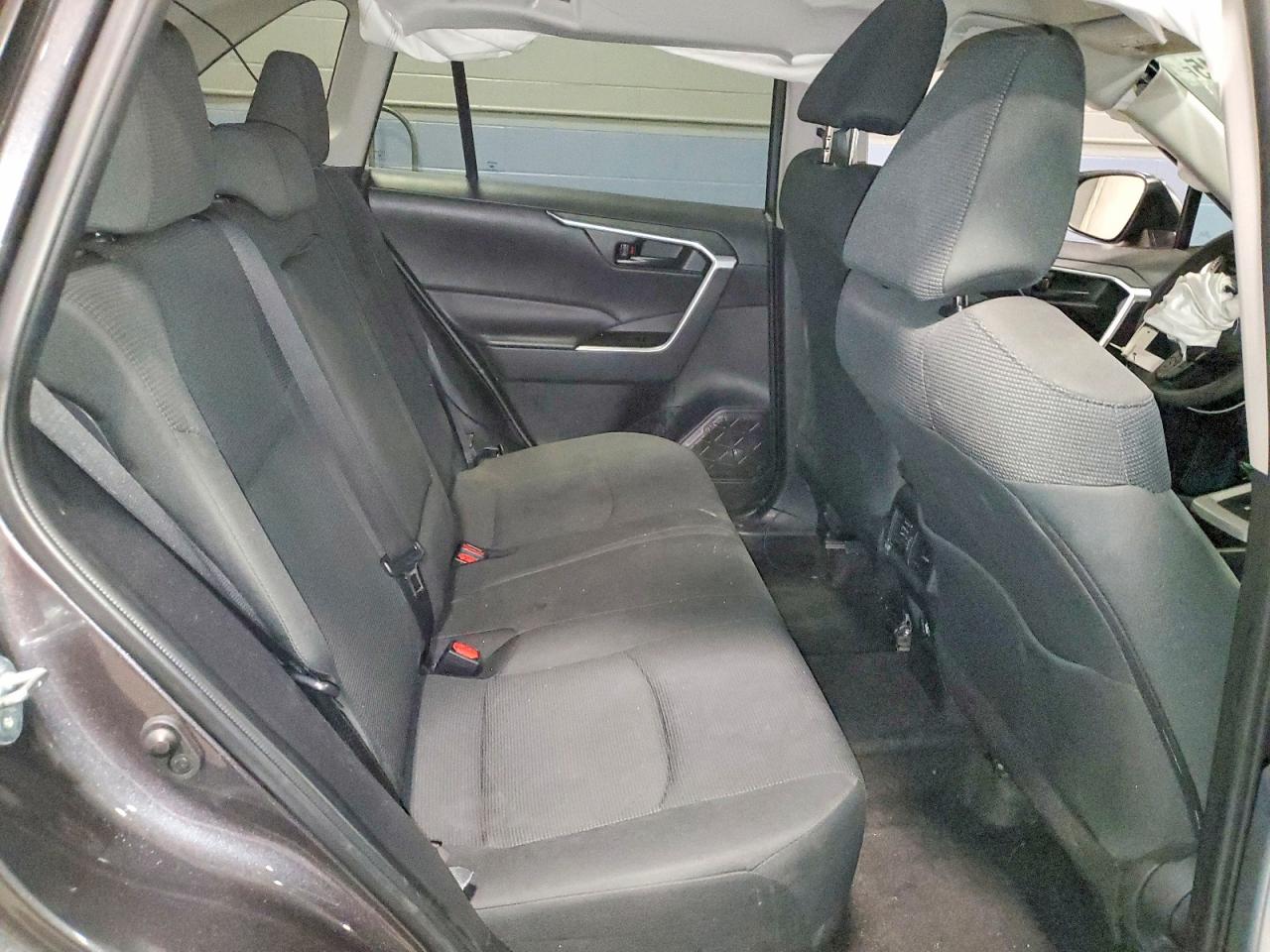 2024 TOYOTA RAV4 LE photo 11