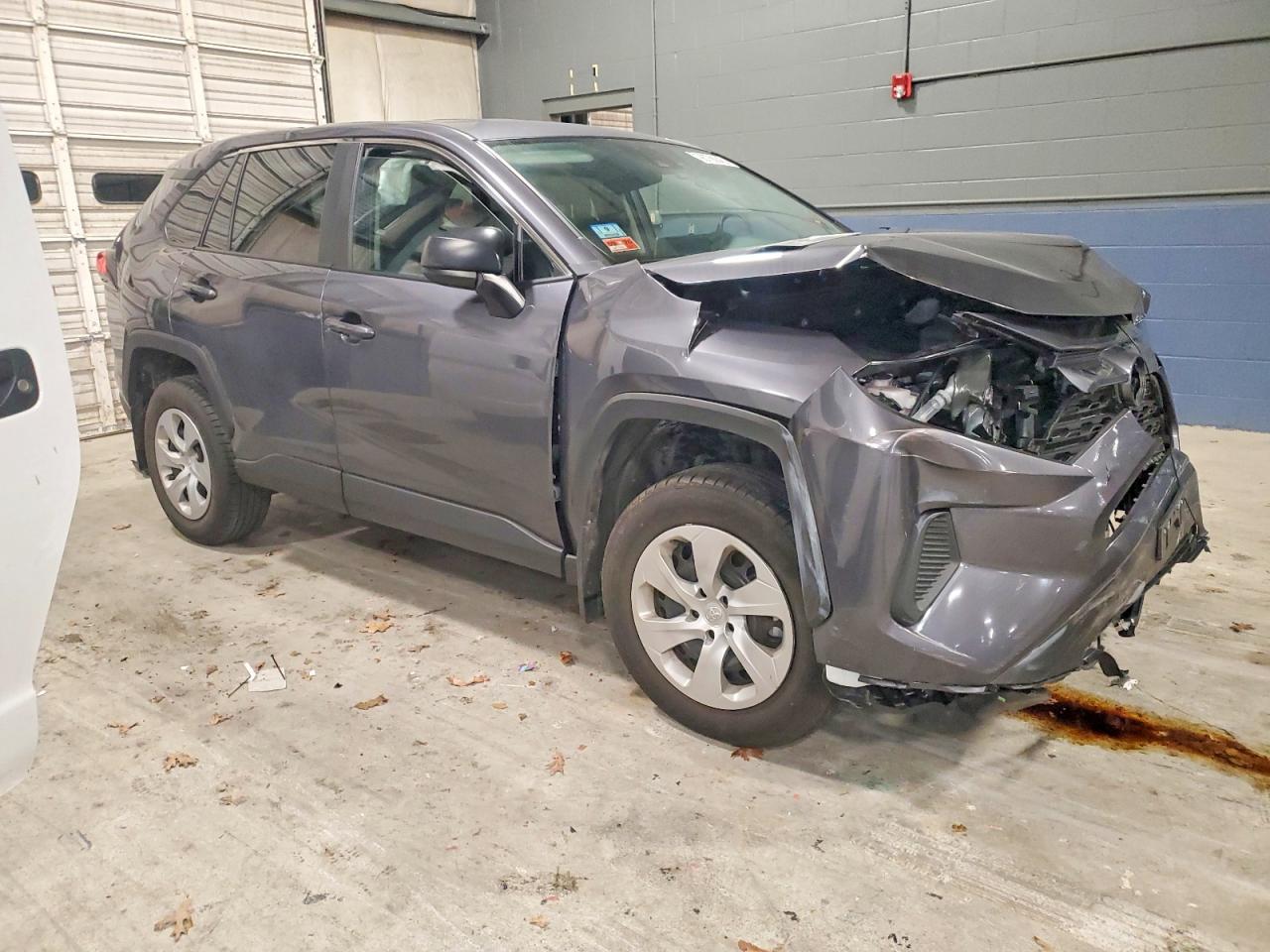 2024 TOYOTA RAV4 LE photo 4