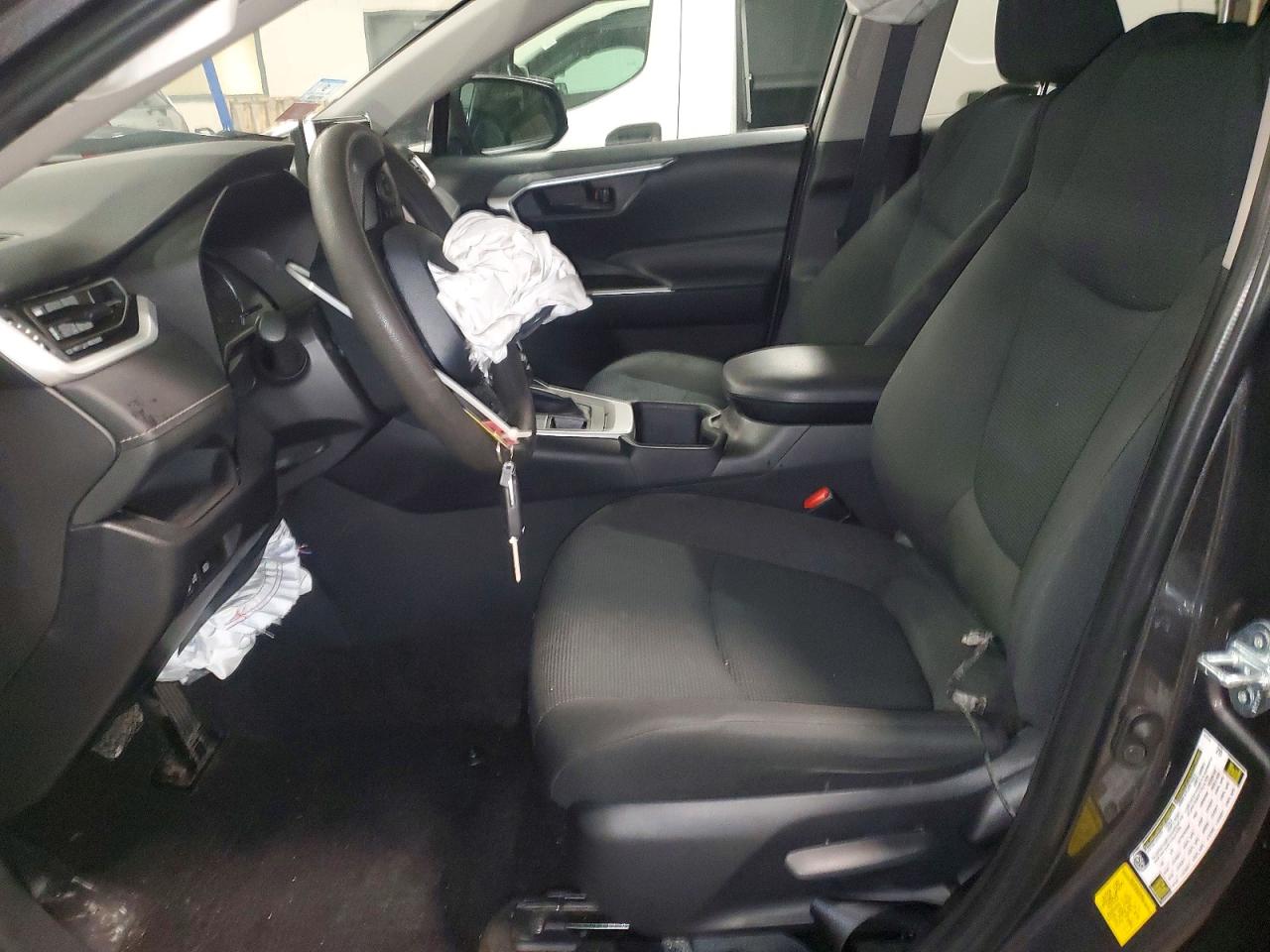 2024 TOYOTA RAV4 LE photo 7