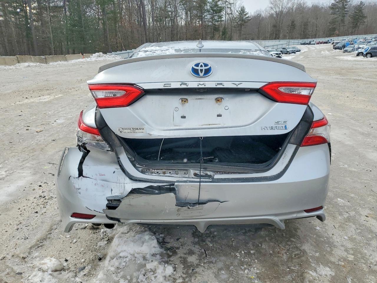 2018 TOYOTA CAMRY HYBRID photo 6