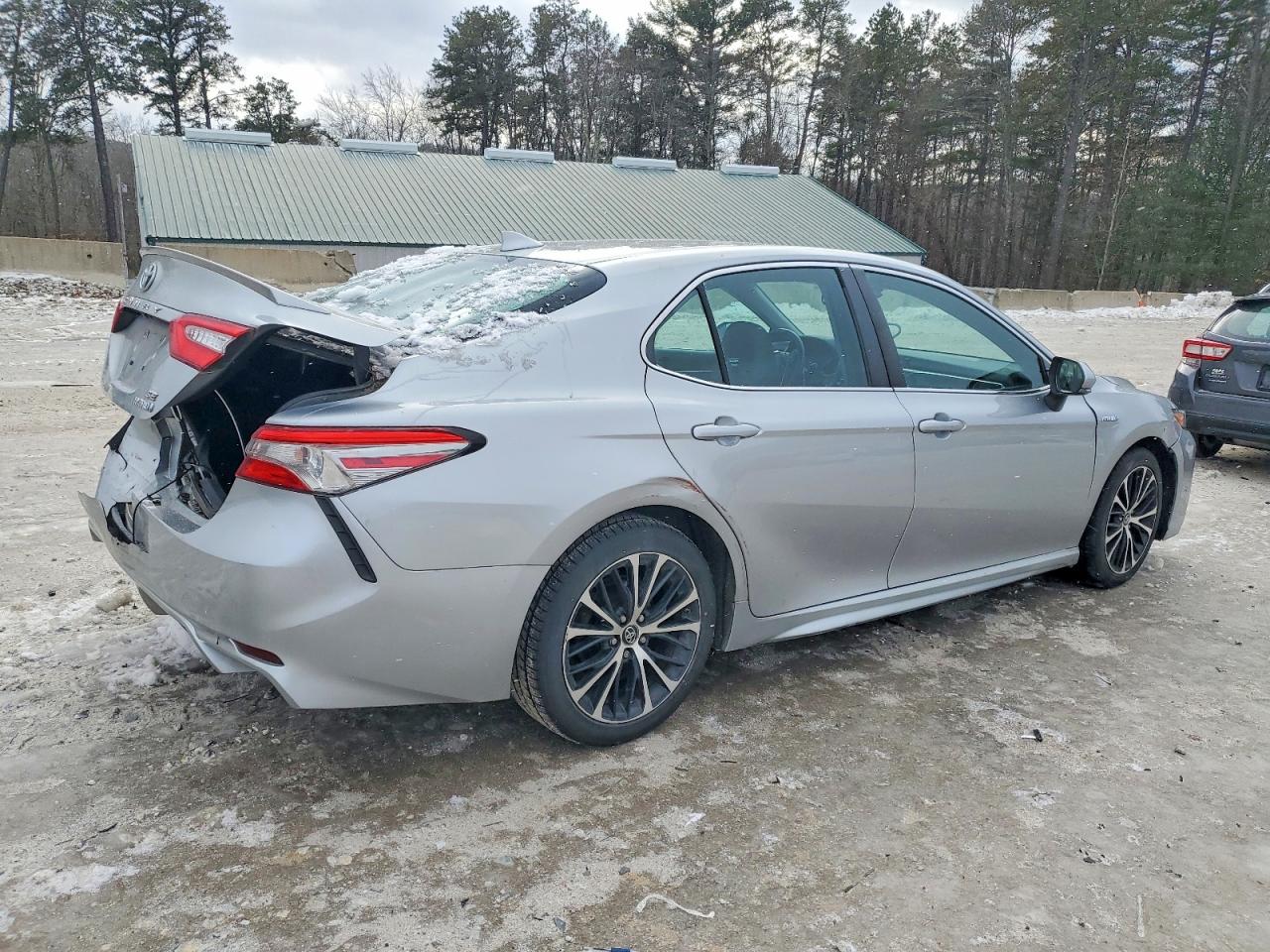 2018 TOYOTA CAMRY HYBRID photo 3