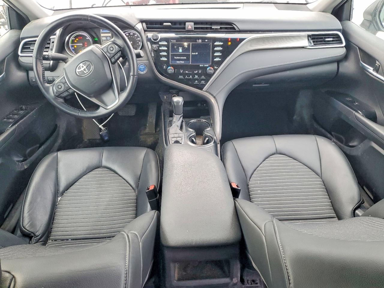 2018 TOYOTA CAMRY HYBRID photo 8