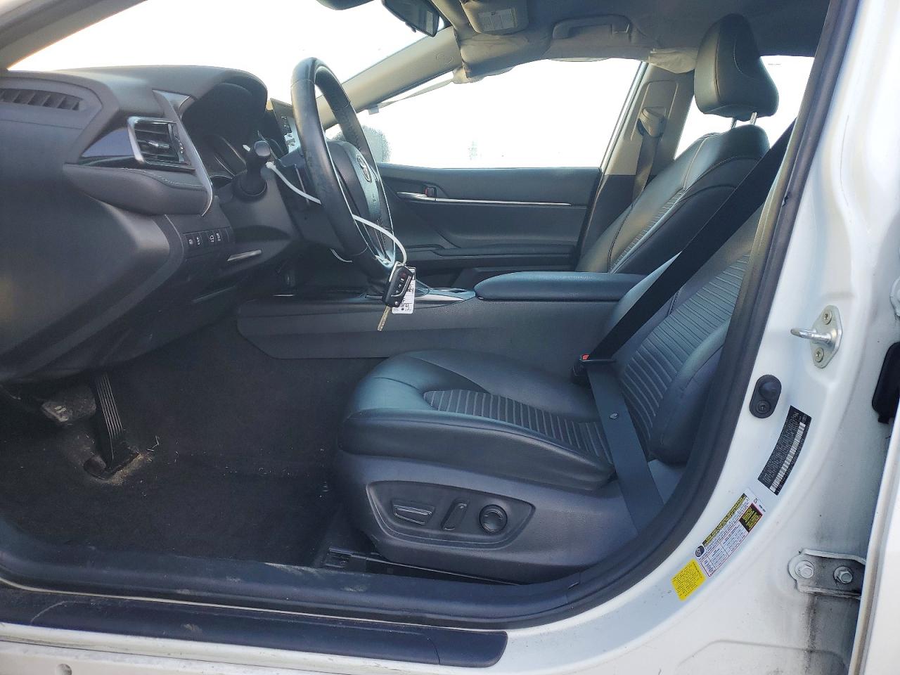 2021 TOYOTA CAMRY SE photo 7