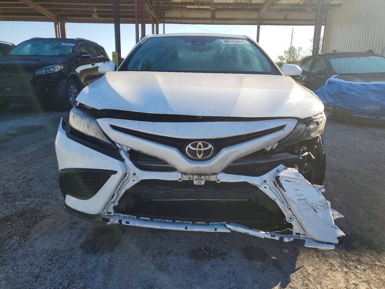 2021 TOYOTA CAMRY SE photo 5