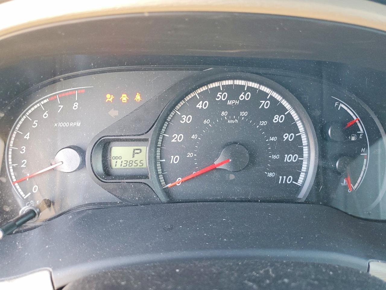 2014 TOYOTA SIENNA LE photo 9