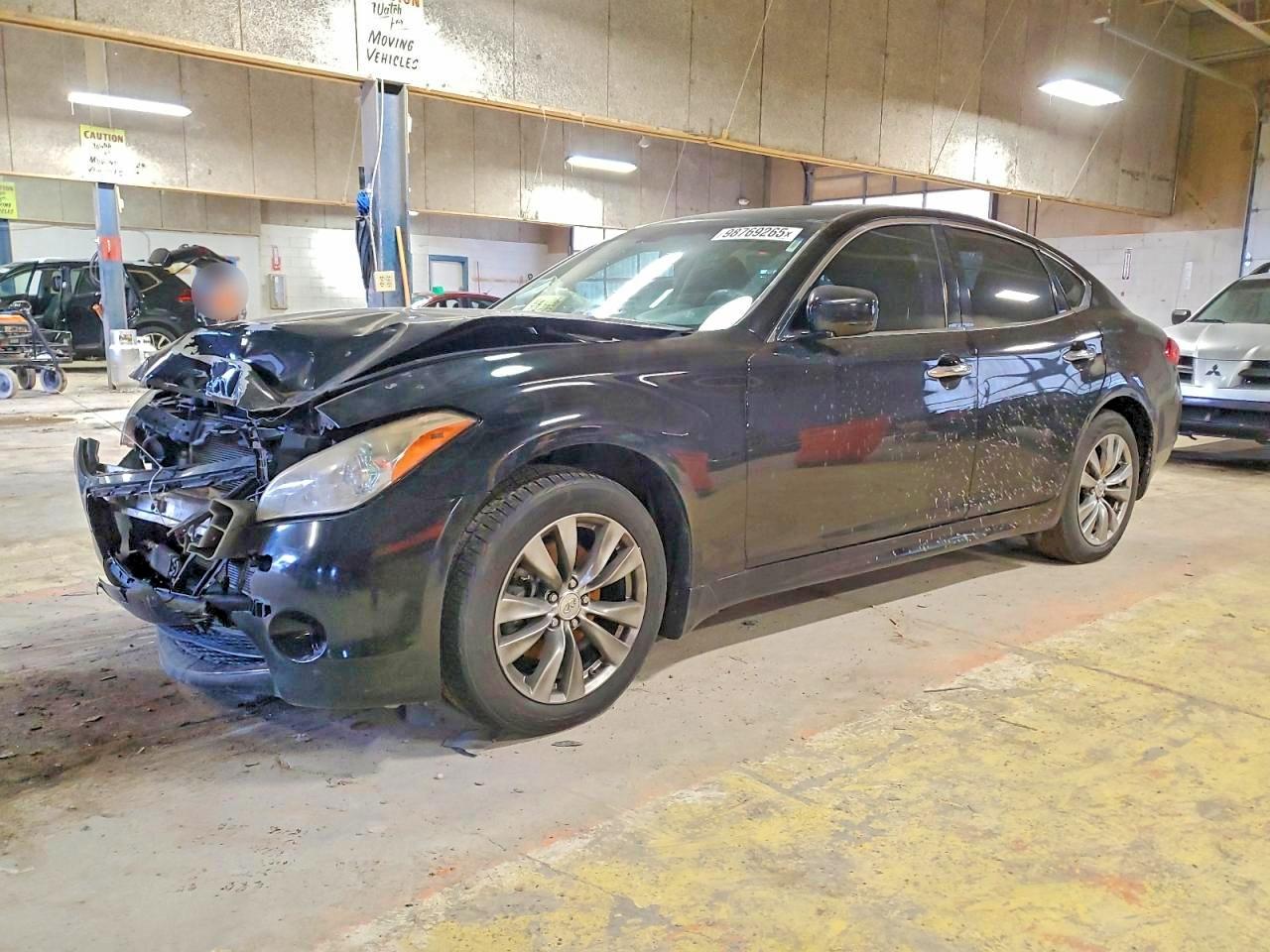 2013 INFINITI M37