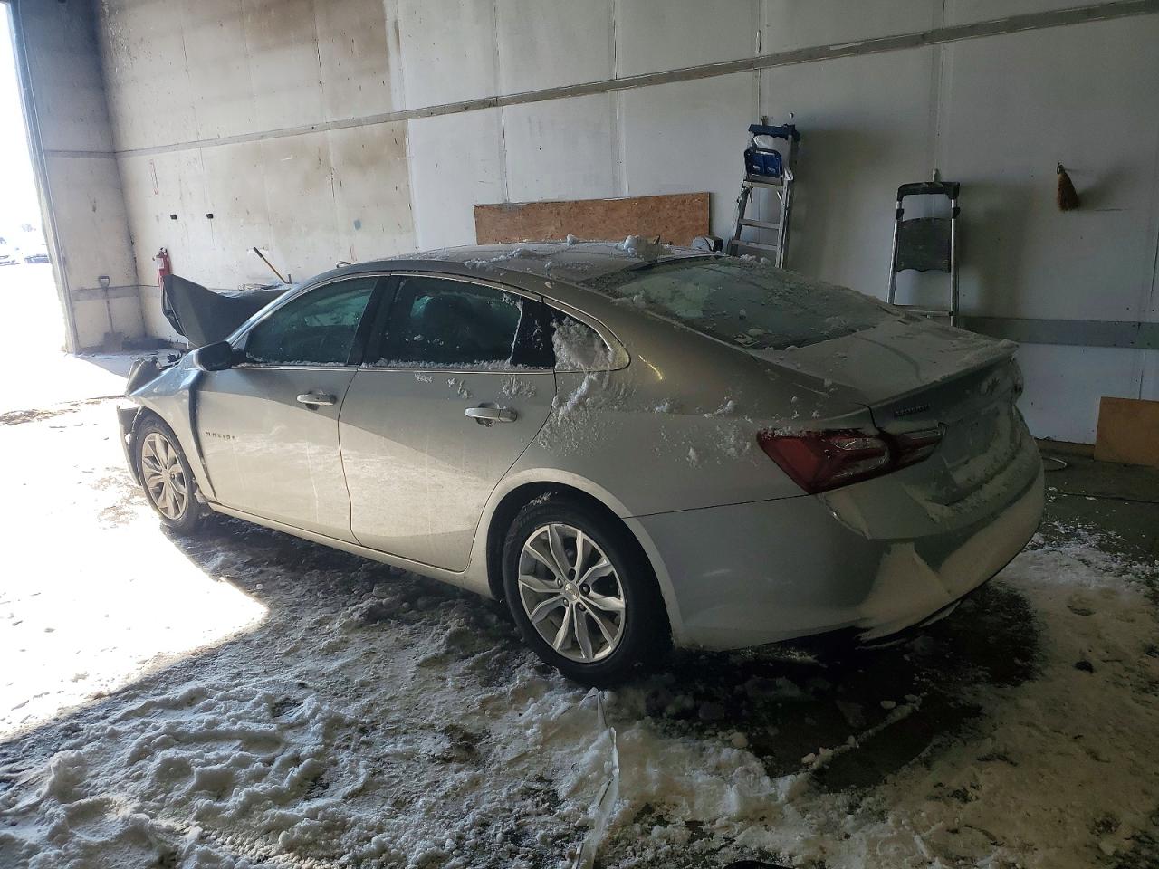 2020 CHEVROLET MALIBU LT photo 2