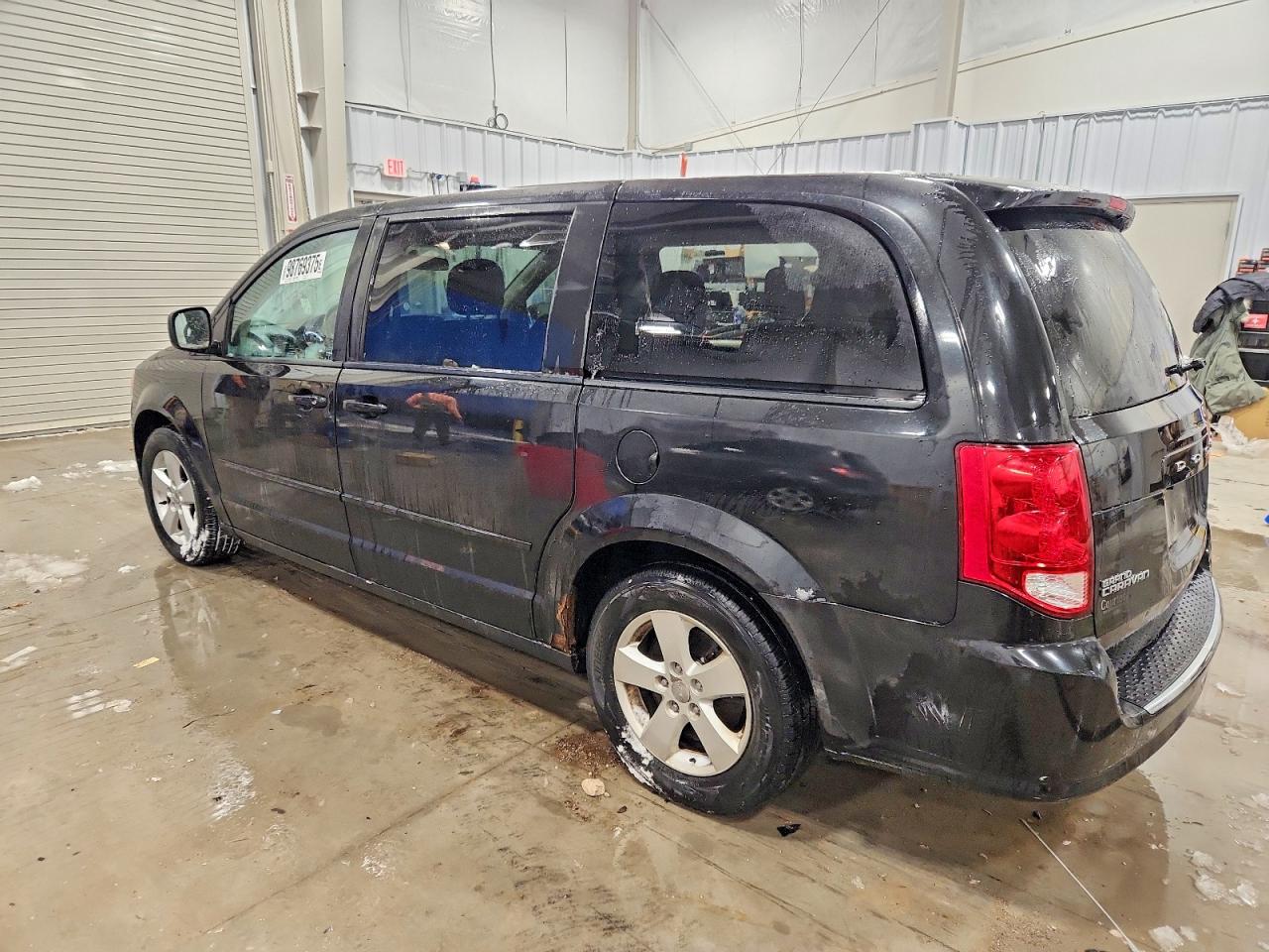 2013 DODGE GRAND CARAVAN SE photo 2