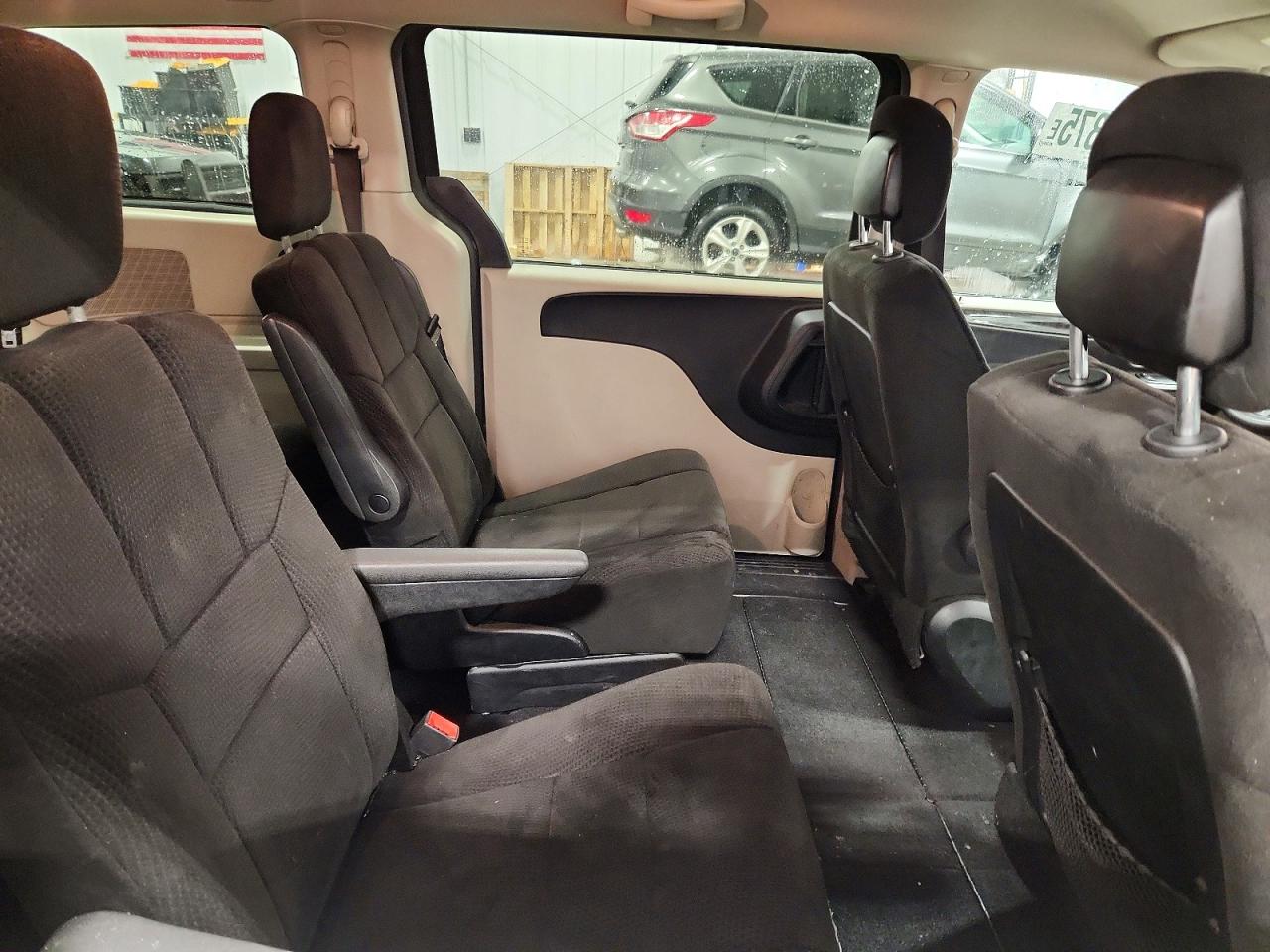 2013 DODGE GRAND CARAVAN SE photo 11
