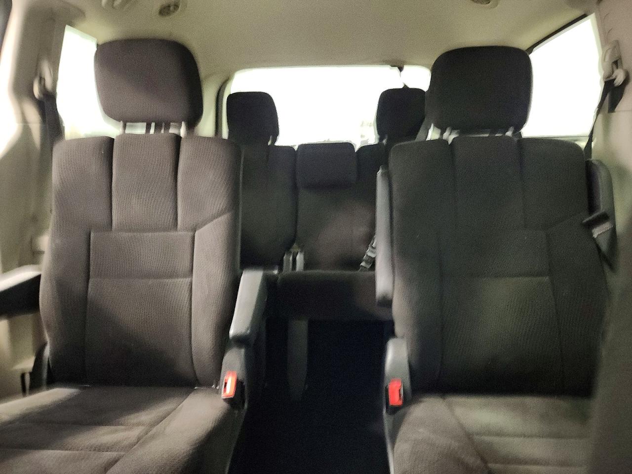 2013 DODGE GRAND CARAVAN SE photo 10