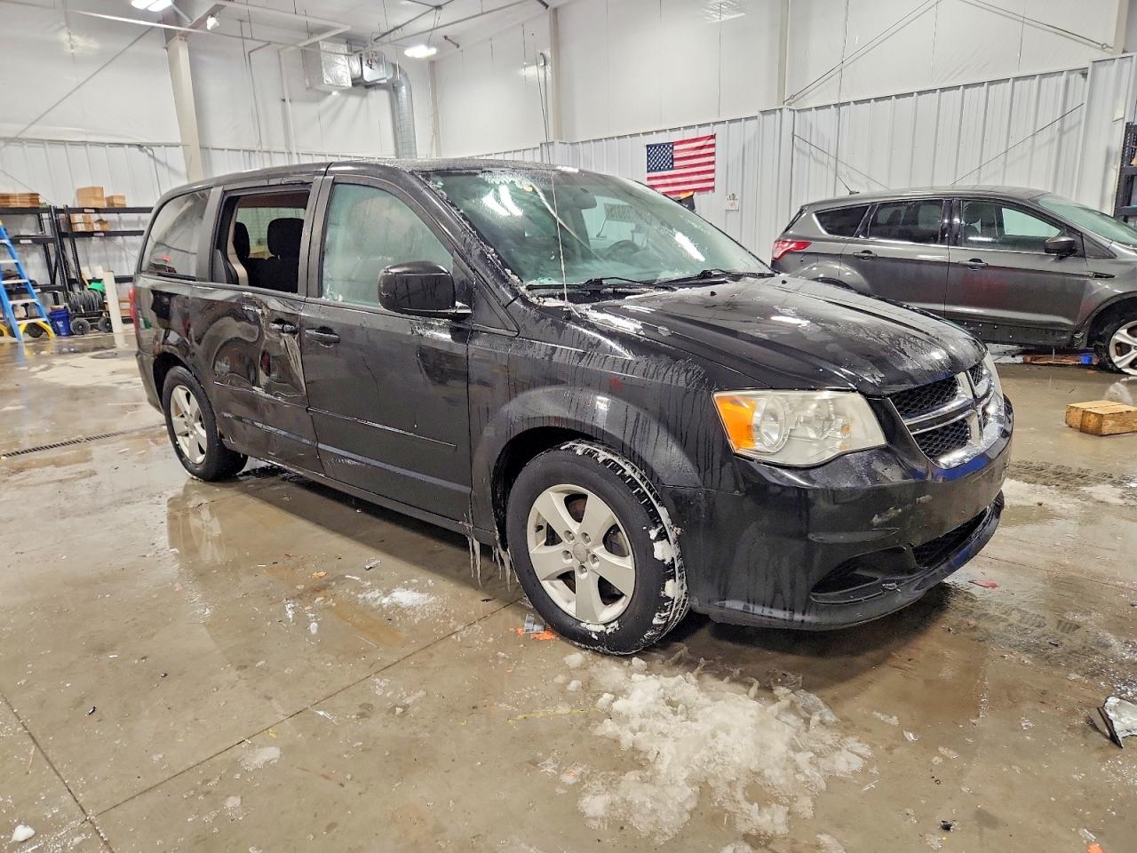 2013 DODGE GRAND CARAVAN SE photo 4