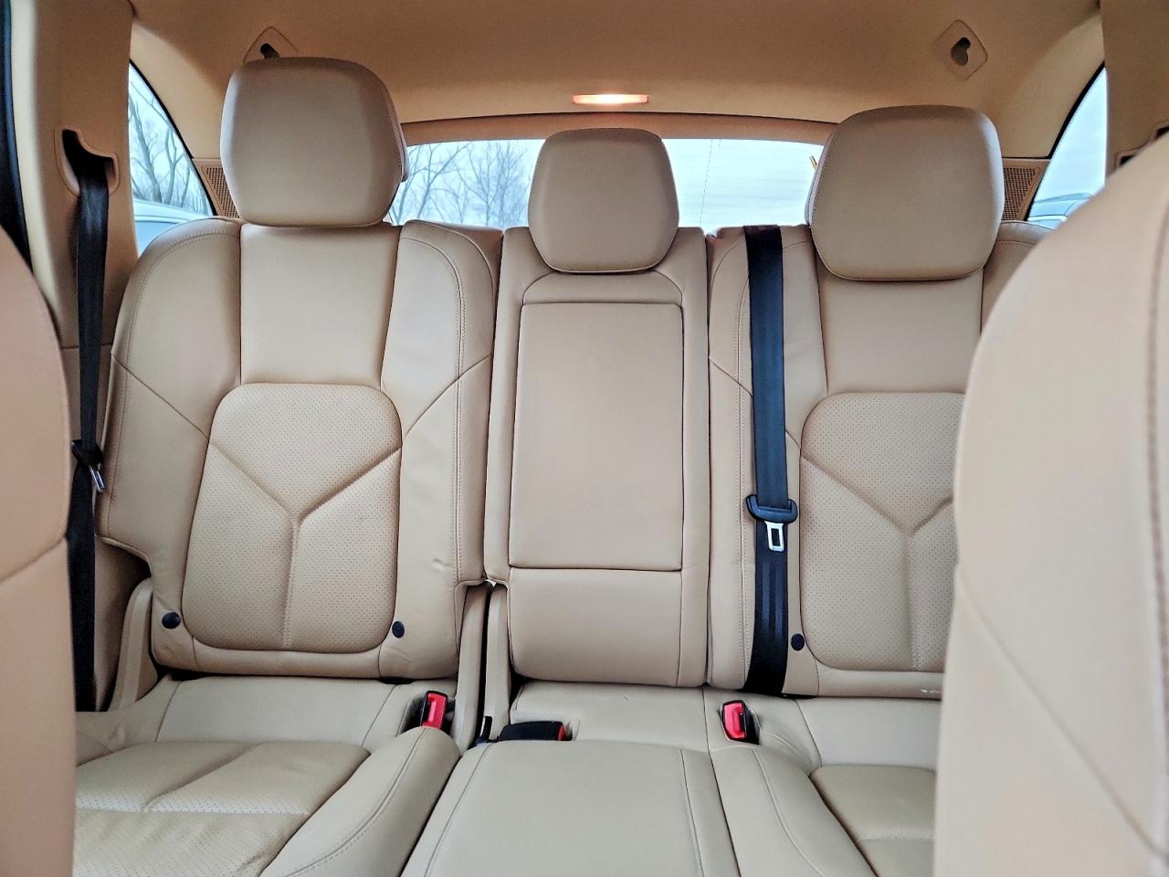 2013 PORSCHE CAYENNE photo 10