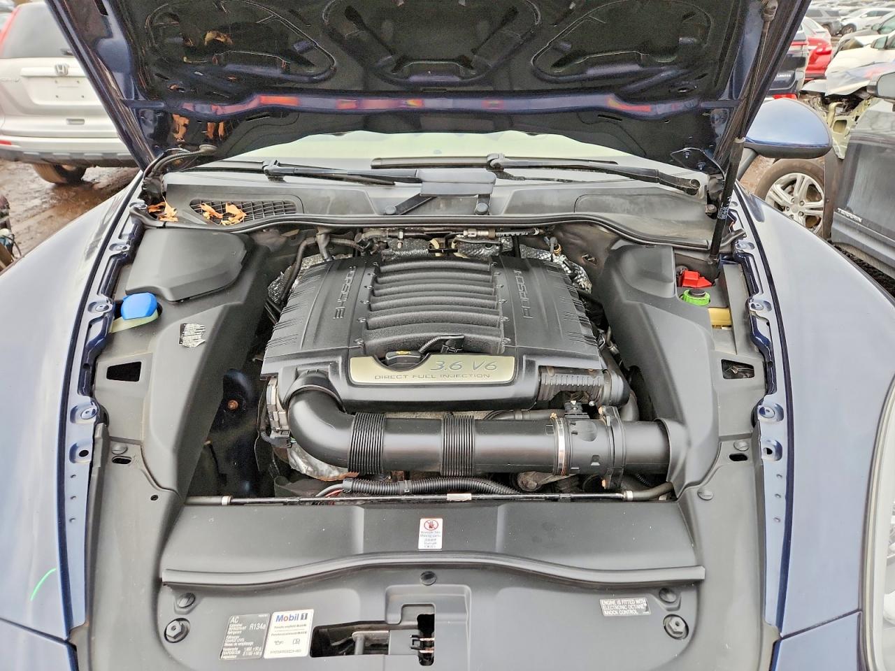 2013 PORSCHE CAYENNE photo 12