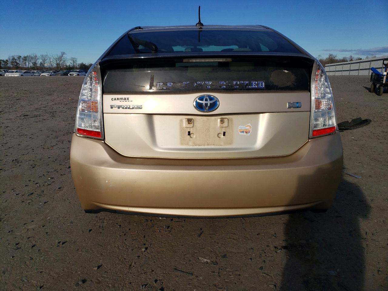 2011 TOYOTA PRIUS photo 6