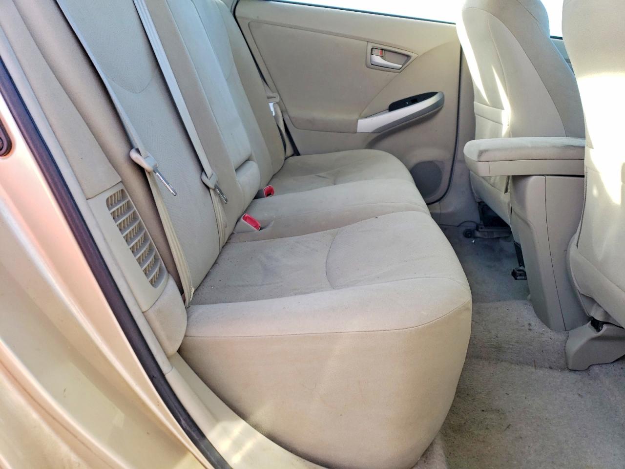 2011 TOYOTA PRIUS photo 10