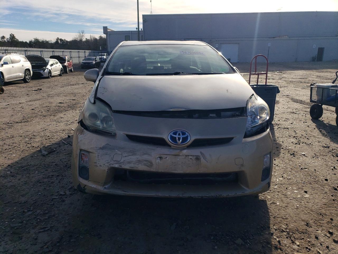 2011 TOYOTA PRIUS photo 5