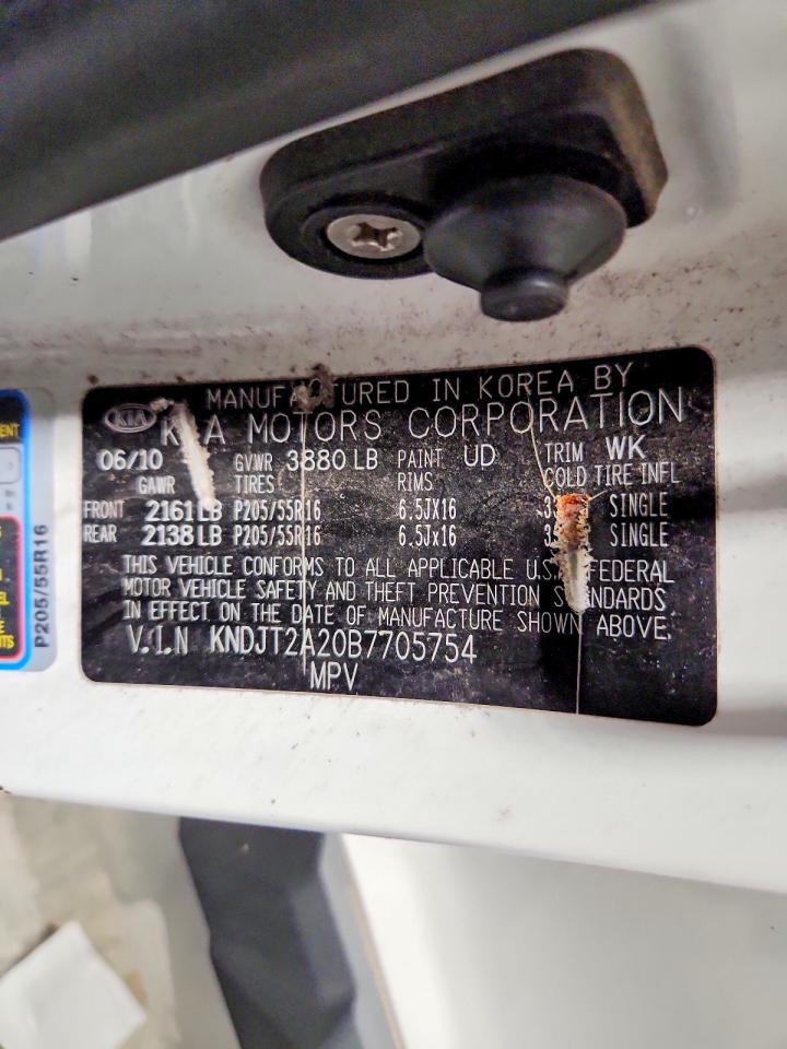 2011 KIA SOUL + photo 12