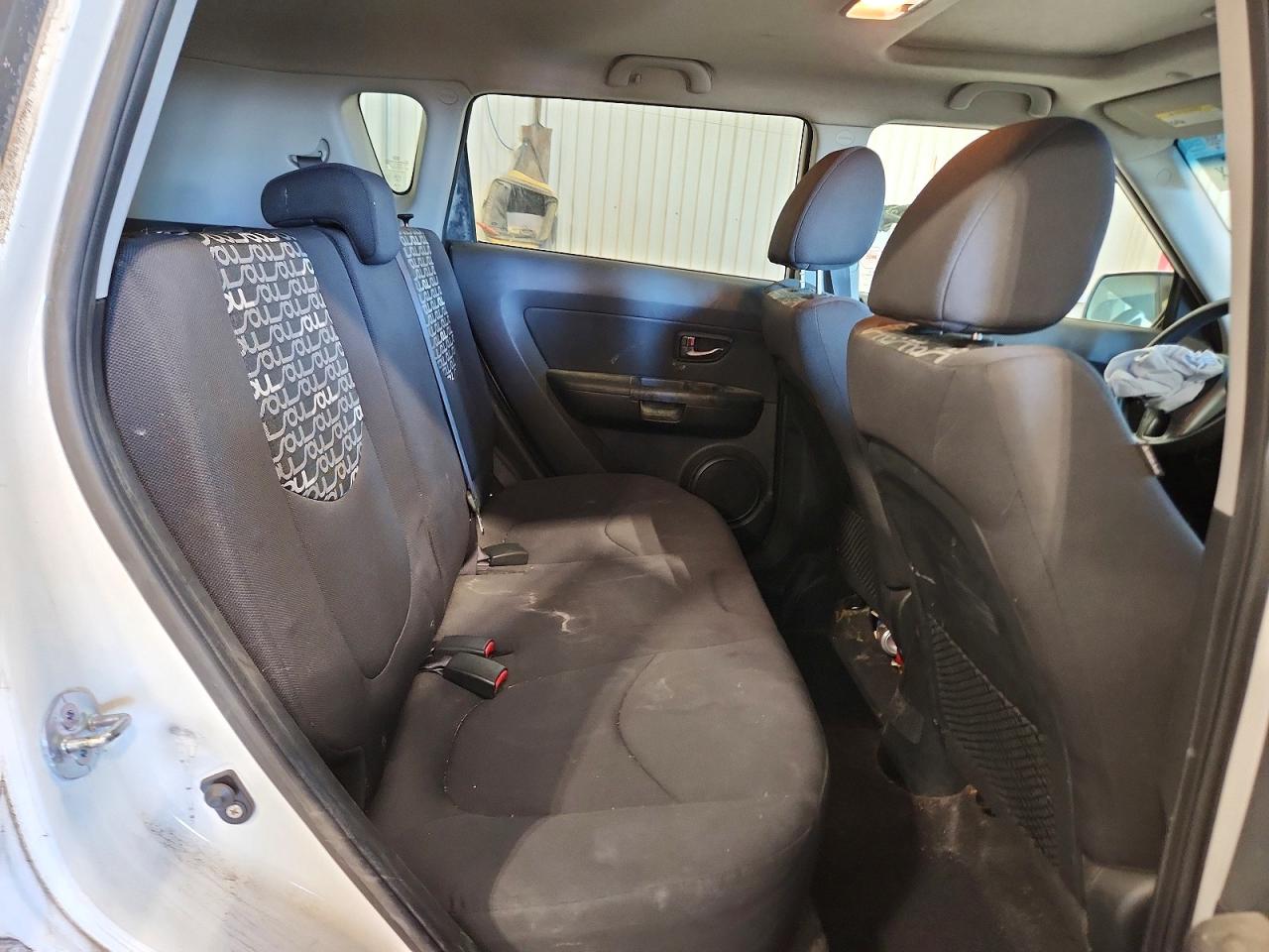 2011 KIA SOUL + photo 10