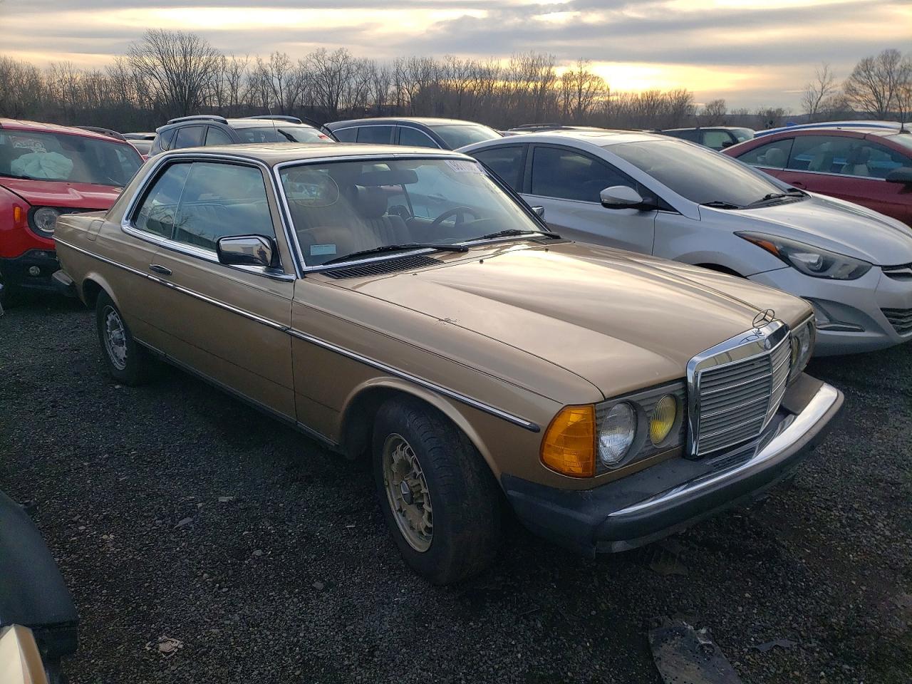 1985 MERCEDES-BENZ 300 CDT photo 4
